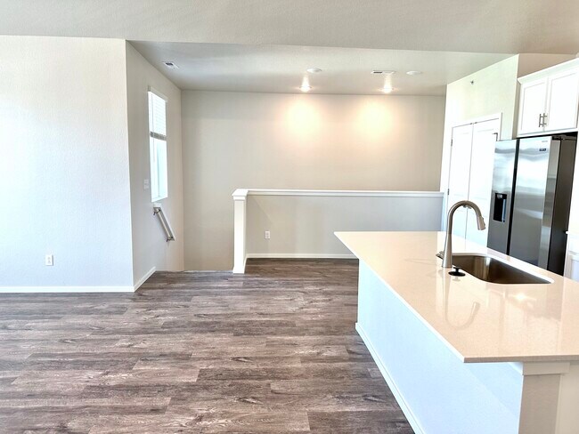 Building Photo - 2710 Barnstormer St