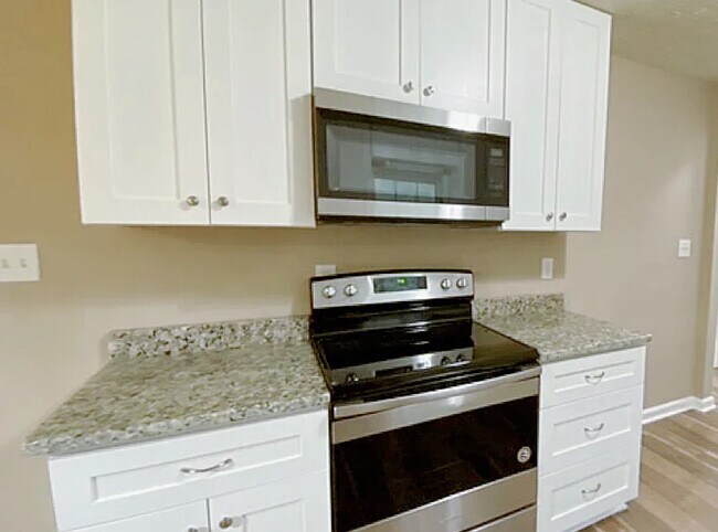 Kitchen - 6341 Spout Springs Rd