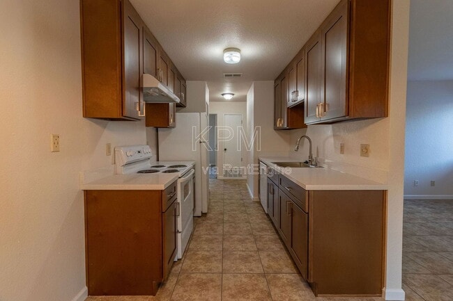 Building Photo - 3591 Quail Lakes Dr