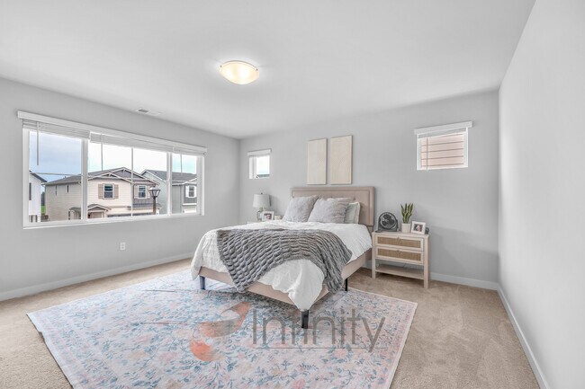 Building Photo - 8943 SW Vermillion Dr