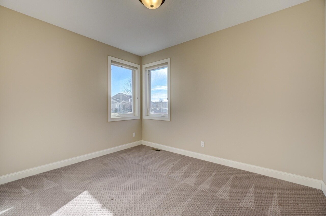 Building Photo - 10889 Retreat Ln