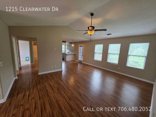 Building Photo - 1215 Clearwater Dr