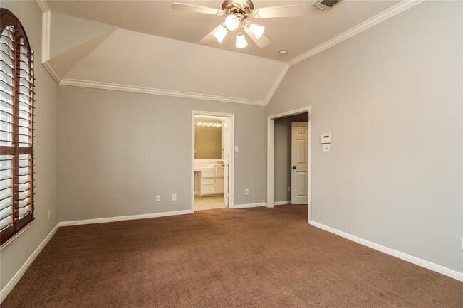 Building Photo - 34 Waugh Dr
