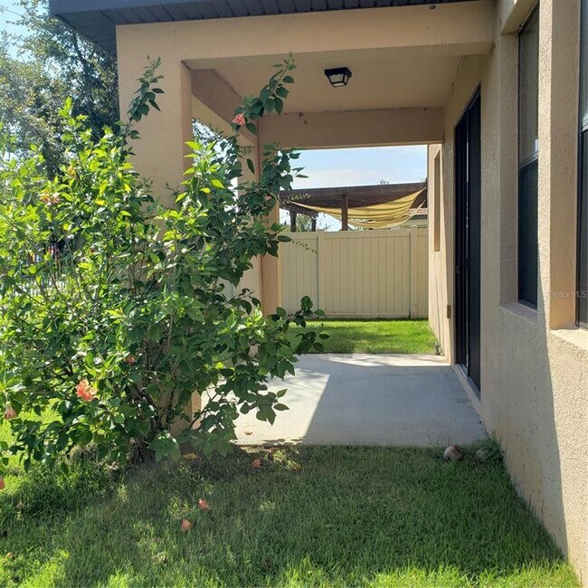 Building Photo - 2020 Leather Fern Dr
