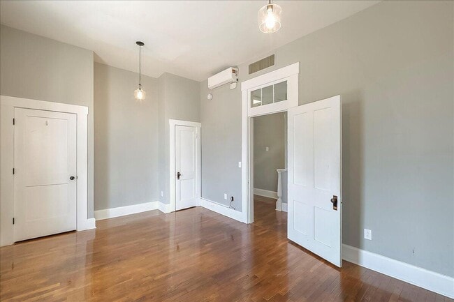 Building Photo - 412 Ann St