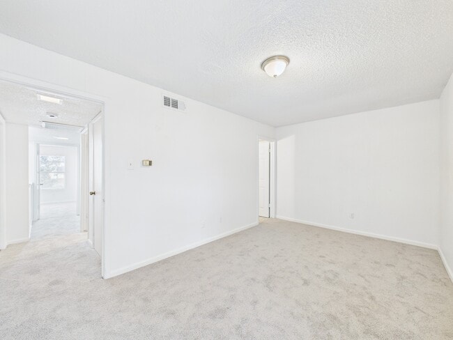 Building Photo - 781 Country Pl Dr