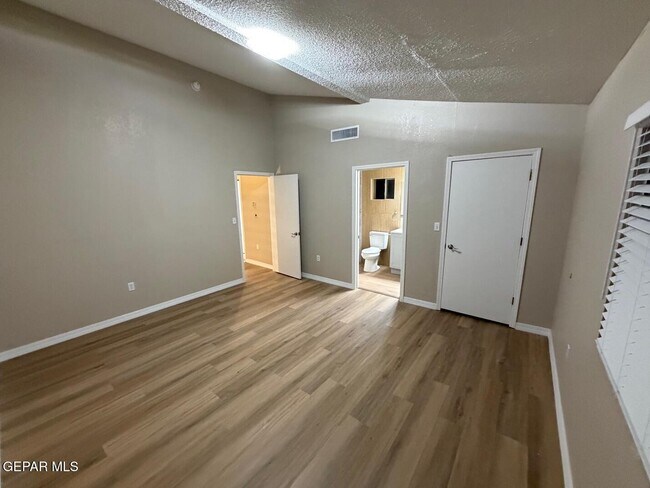 Building Photo - 3585 Waterspring Way