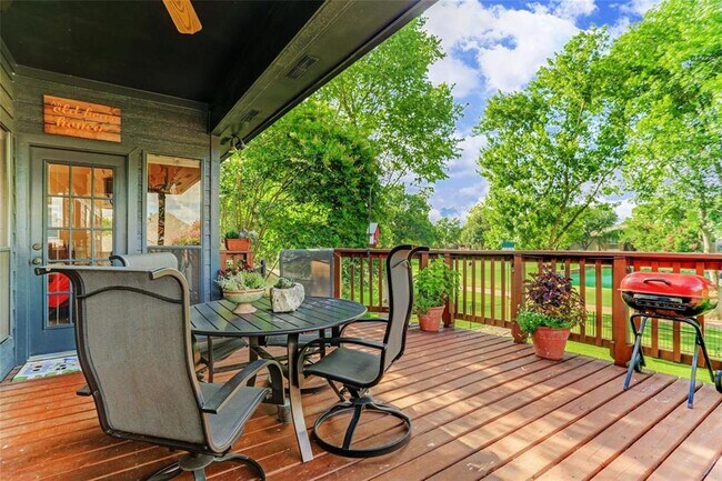 Building Photo - 1706 Country Squire Dr