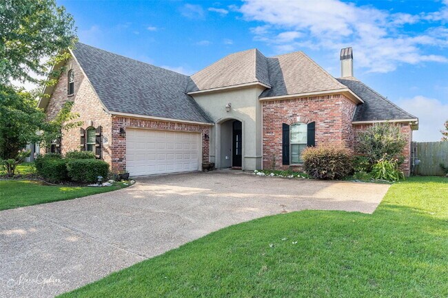 Primary Photo - 244 Gloucester Dr