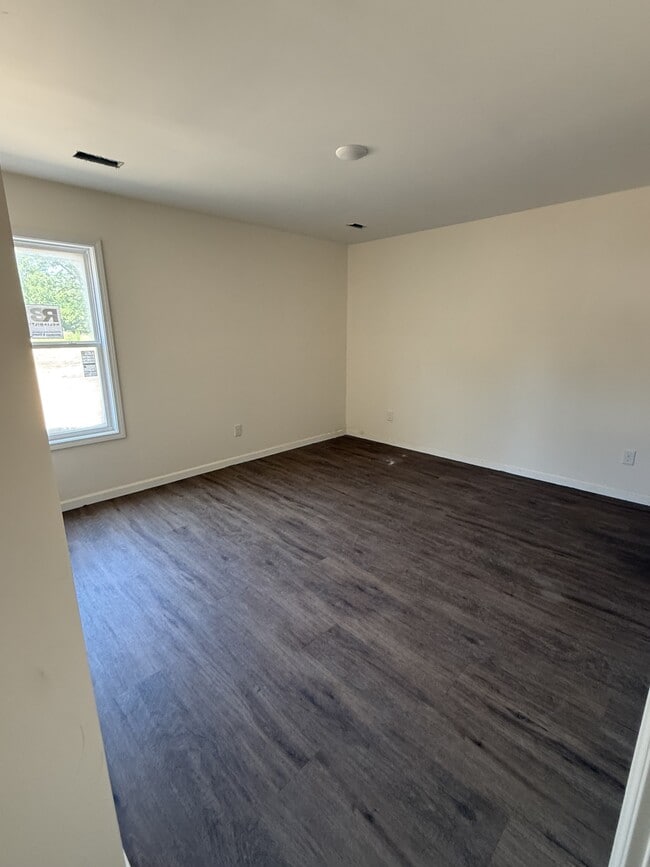 Building Photo - 534 Jessamine St