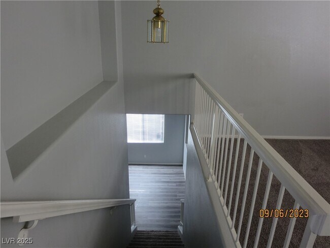 Building Photo - 989 Veranda View Ave