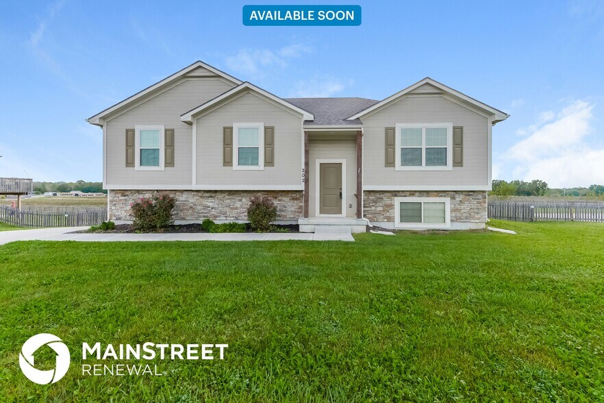 Primary Photo - 202 Golfview Dr