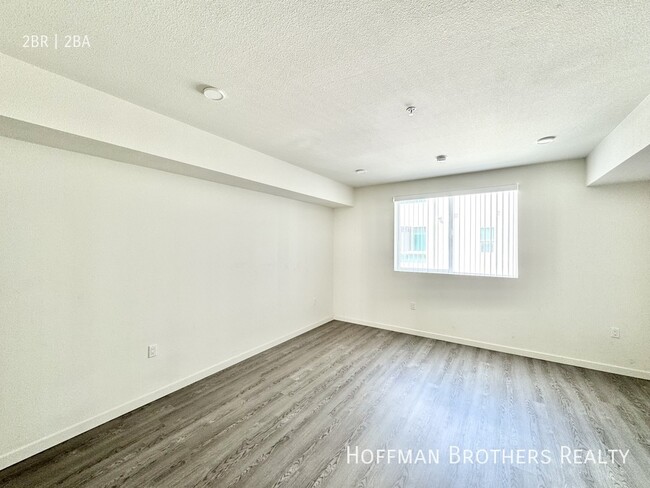 Building Photo - 3516 Chesapeake Ave