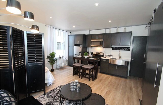 Building Photo - 140 Linden Ave