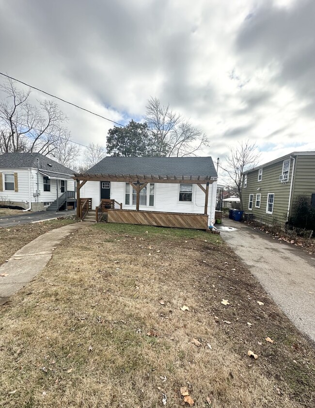 Building Photo - Charming Renovated Bungalow in Lindbergh S...