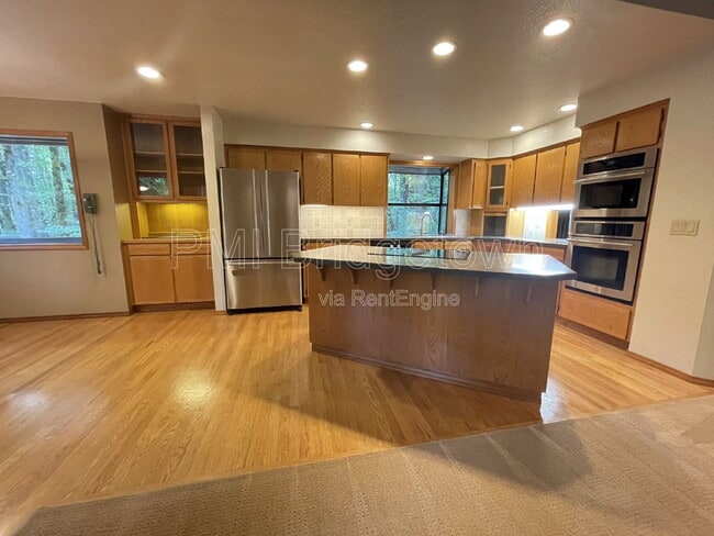 Building Photo - 11011 S Southridge Dr