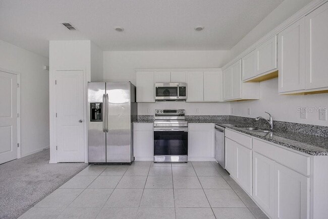 Building Photo - 433 Madison Dr