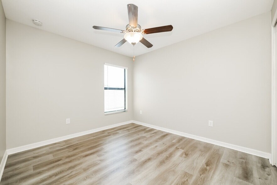 Building Photo - 12623 Lemon Pepper Dr