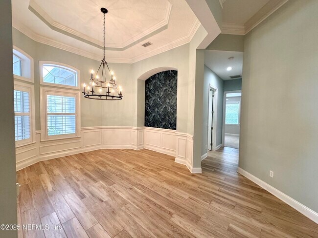 Building Photo - 642 Port Charlotte Dr