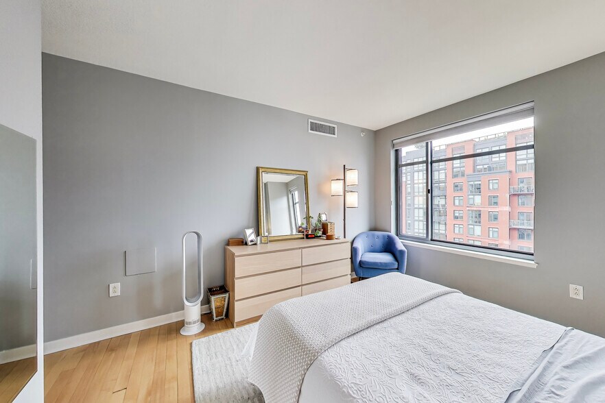 Building Photo - 475 K St NW