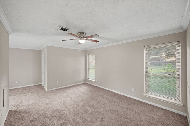 Building Photo - 1606 Stone Lake Dr