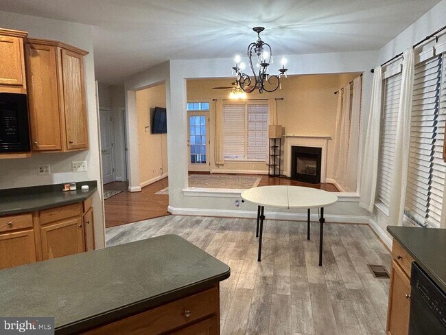 Building Photo - 5658 Lierman Cir