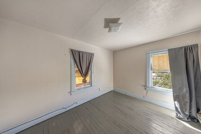 Building Photo - 746 Colorado Ave