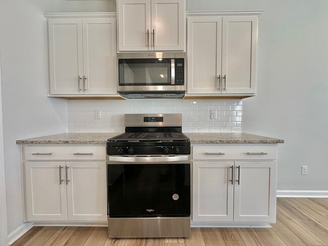 Building Photo - Spacious 3BD Townhome in Solana | 2-Car Garage | Pool, Gym & More