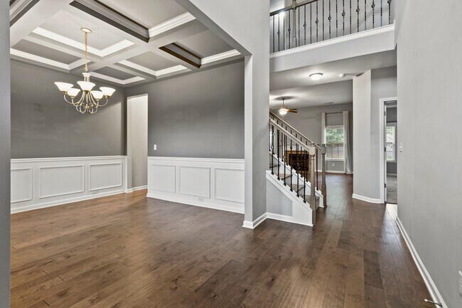 Building Photo - 830 W Richland Cir