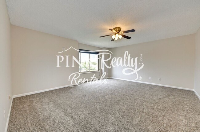 Building Photo - 5070 Hopkins Dr