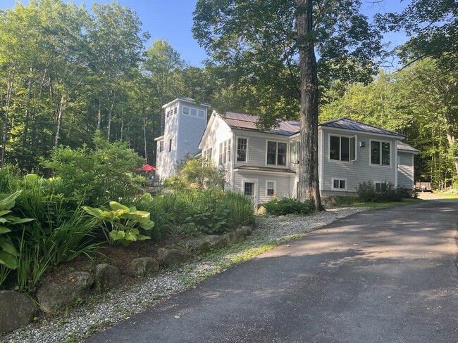 Building Photo - 586 Bunker Rd