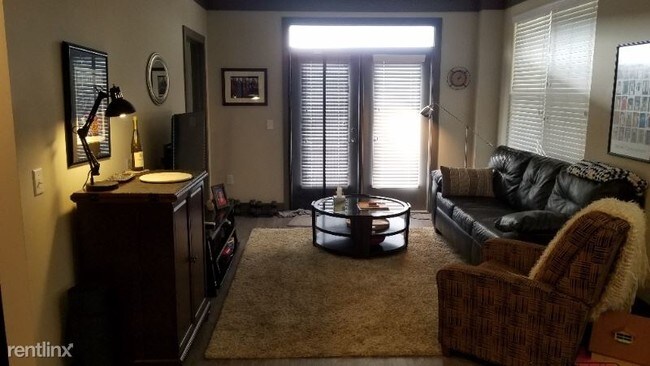 Primary Photo - 2 br, 2 bath Apartment - 725 MELPARK DR
