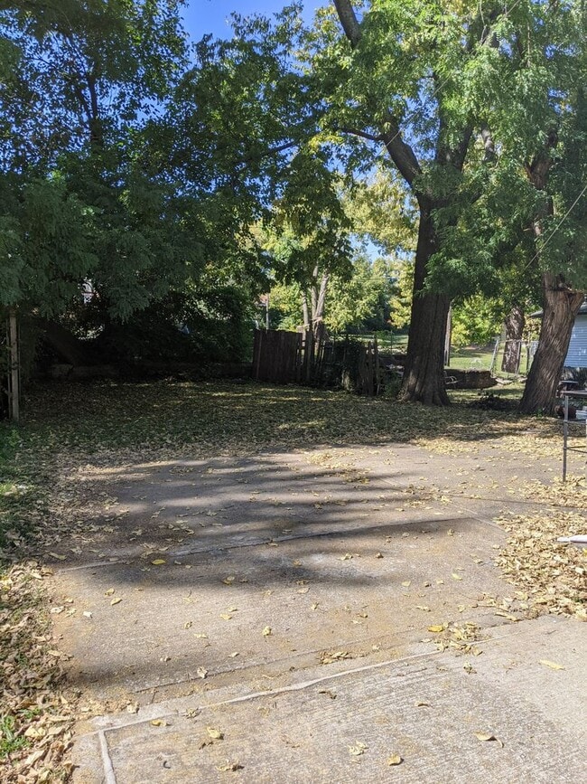 Building Photo - 2006 Agnes Ave