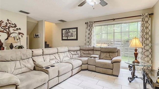 Building Photo - 6912 Alderwood Dr