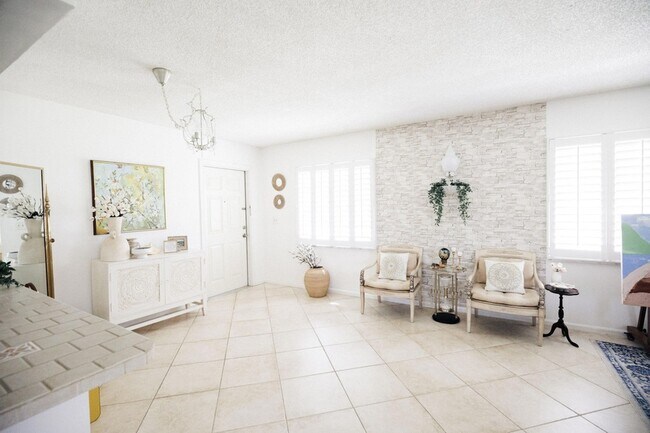 Building Photo - 2403 Lowson Blvd