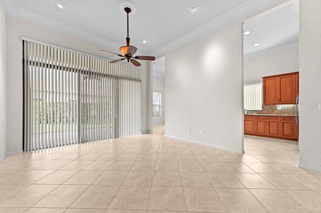 Building Photo - 6823 Fabiano Cir