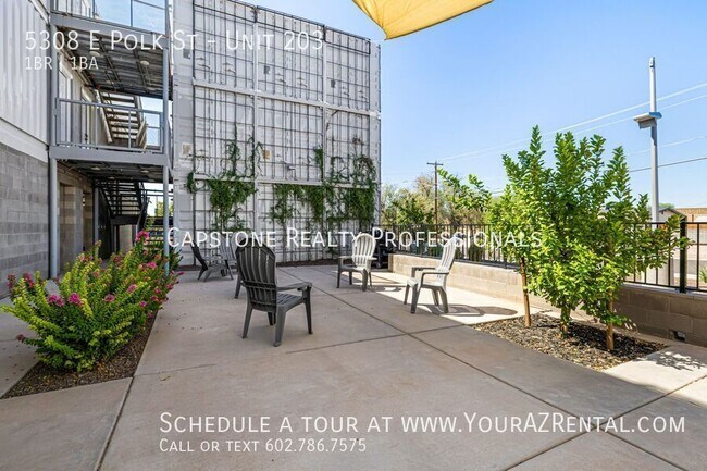 Building Photo - 5308 E Polk St