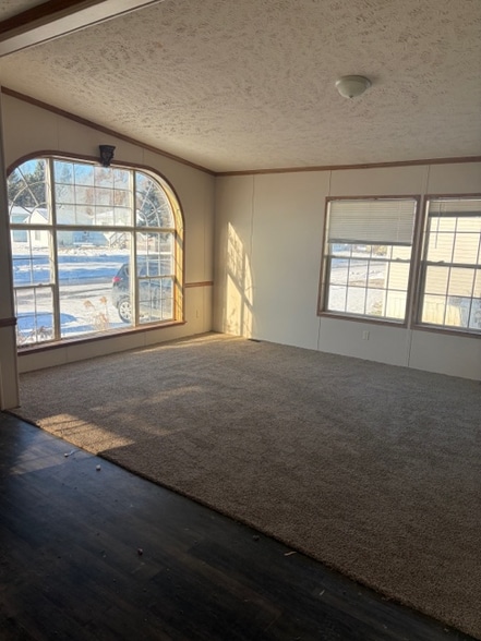 Primary Photo - 83 Hunters Rill