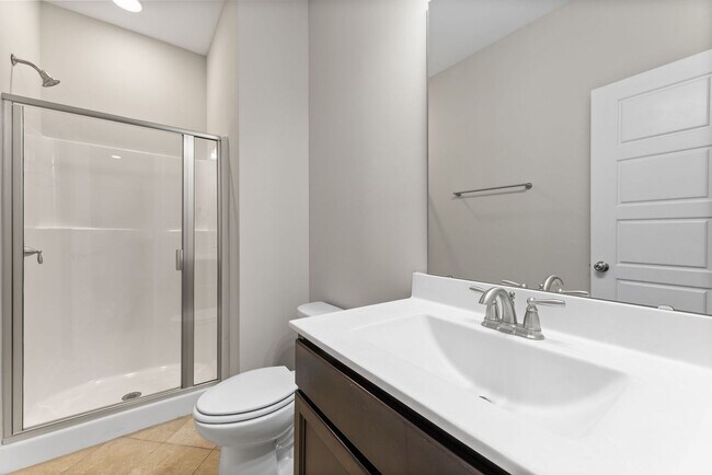 Building Photo - Pristine and Spacious Home in Highly Desirable Winston Pointe