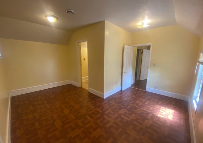 Building Photo - 2117 N Ilion Ave