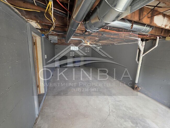 Building Photo - 1402 N Euclid Ave