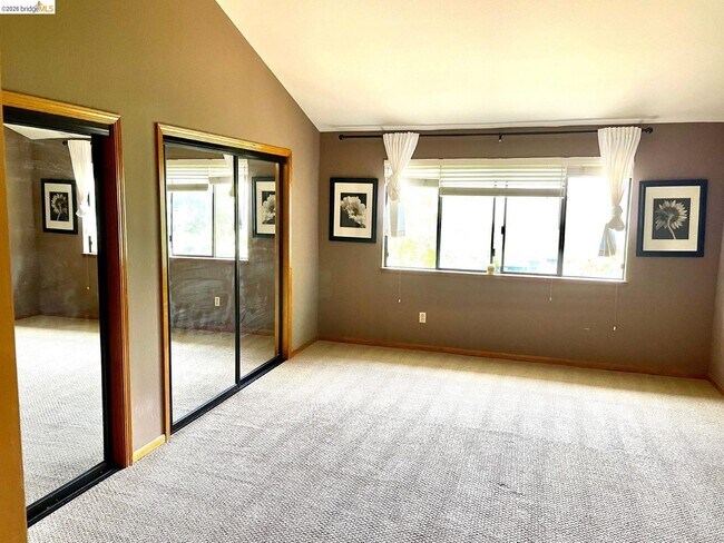 Building Photo - 1010 Camino Verde Cir