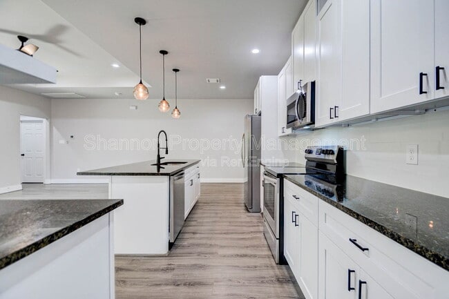 Building Photo - 6731 New York St