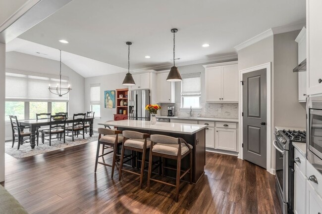 Building Photo - Spotless rental home in the highly sought-after McDaniels neighborhood in College Grove