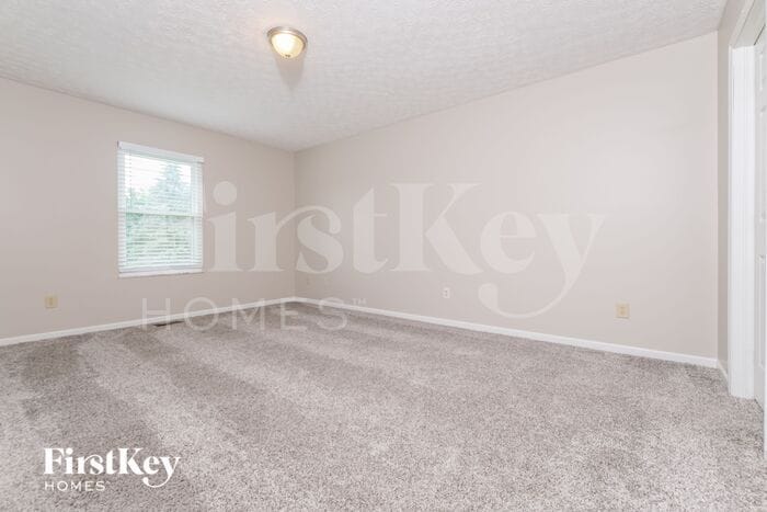 Building Photo - 5717 Pleasant Hill Dr