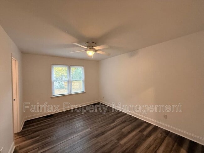 Building Photo - 400 Kelley Meadows Dr