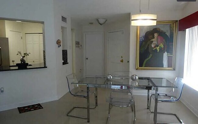 Building Photo - 2627 NW 33rd St