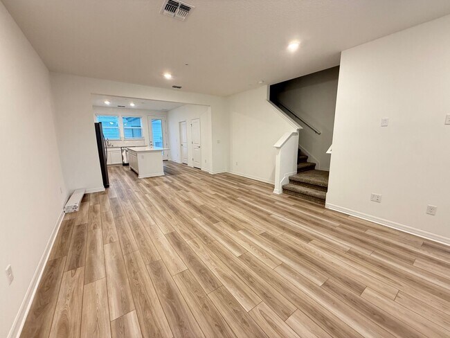 Building Photo - 4553 Orchard View Aly