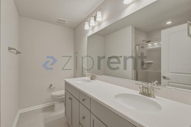 Building Photo - 1015 Badlands St