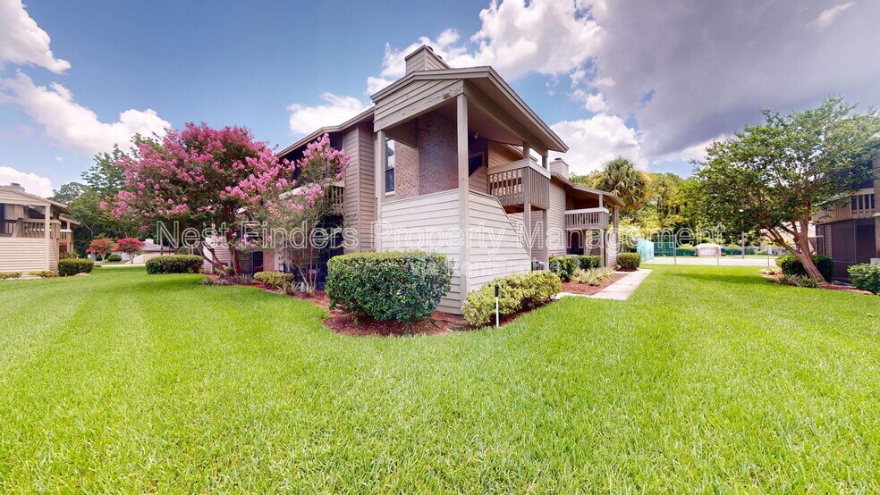 Building Photo - 10200 Belle Rive Blvd